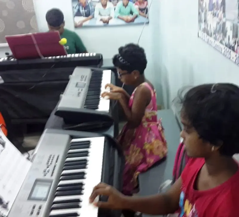 Advanced guitar learning program in Chennai